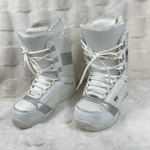 🔥Thirty Two Women’s 7 Walker Snowboard Boots White- Gray Comfort Fit Soft - Picture 3 of 13